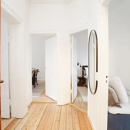 3 Bedroom Flat With Balcony In Peaceful Neighbourhood