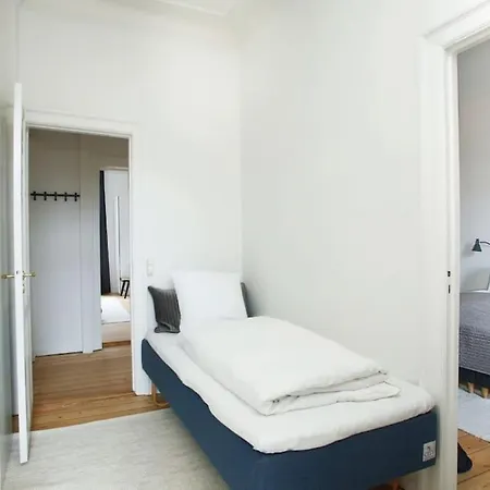 3 Bedroom Flat With Balcony In Peaceful Neighbourhood * 코펜하겐