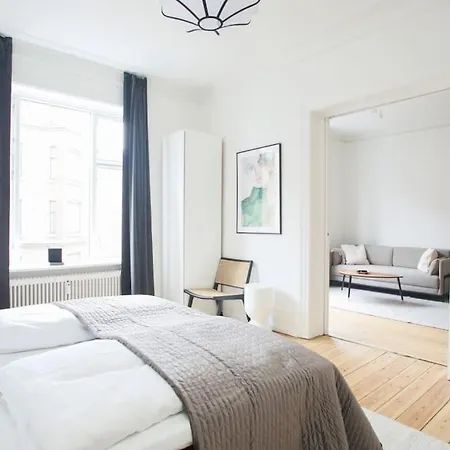 3 Bedroom Flat With Balcony In Peaceful Neighbourhood * 코펜하겐